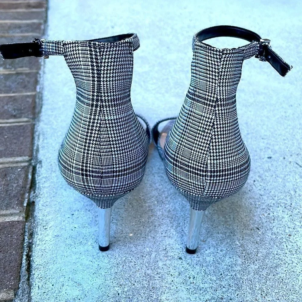 Aldo Black and White Glen Plaid Heels. Size 8.